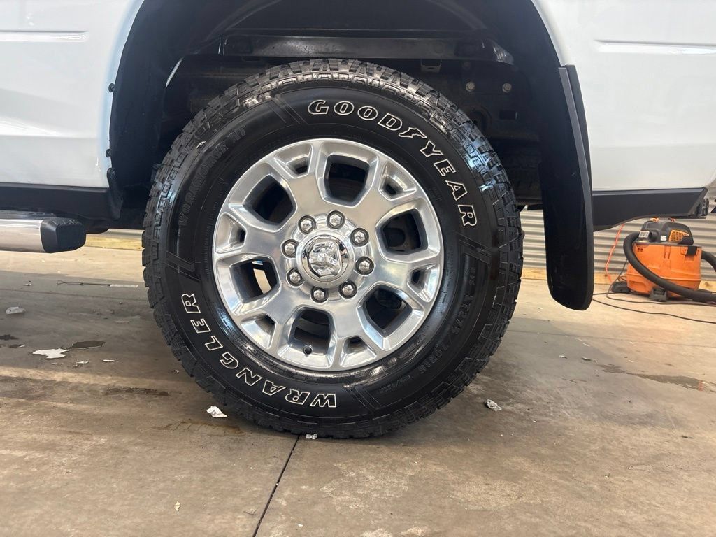Used 2024 RAM 2500 Laramie w/ Safety Group AWD/4WD image 30
