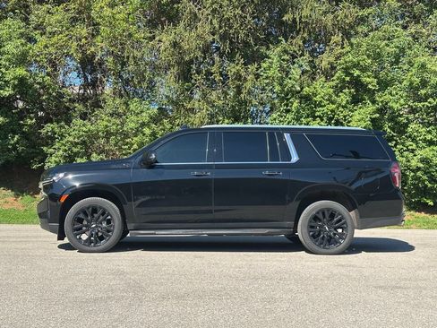 Used 2021 Chevrolet Suburban High Country AWD/4WD image 4