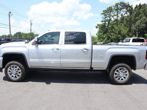 Used 2019 GMC Sierra 2500 Denali w/ Duramax Plus Package AWD/4WD image 6