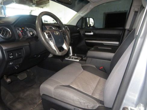 Used 2014 Toyota Tundra SR5 w/ TRD Off Road Package image 21