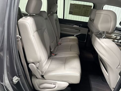 Used 2022 Jeep Wagoneer Series I image 28