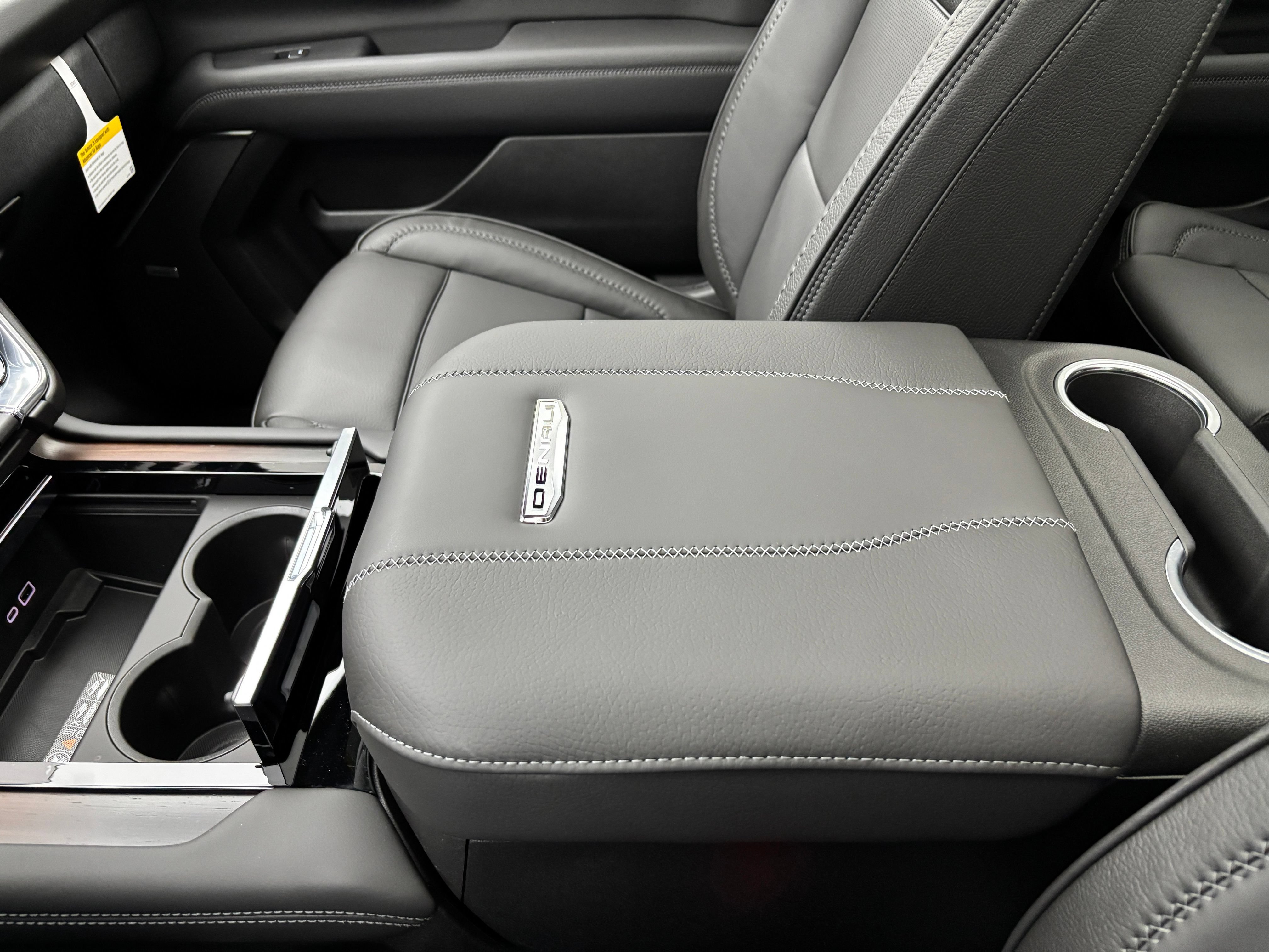 New 2026 GMC Yukon Denali AWD/4WD image 37