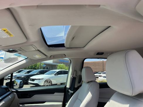 Certified 2025 Honda Odyssey EX-L image 14