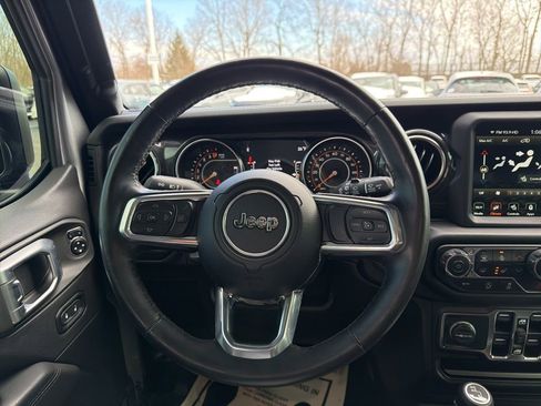 Used 2021 Jeep Wrangler Unlimited Sahara image 12