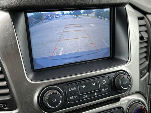 Used 2018 Chevrolet Suburban LT AWD/4WD image 13