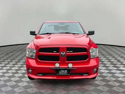 Used 2019 RAM 1500 Express w/ Express Value Package AWD/4WD image 3