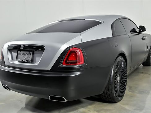 Used 2015 Rolls-Royce Wraith RWD image 9