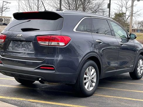 Used 2017 Kia Sorento AWD image 16