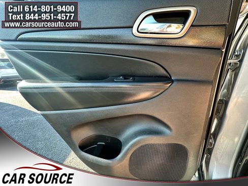 Used 2015 Jeep Grand Cherokee Laredo w/ Quick Order Package 23E AWD/4WD image 24