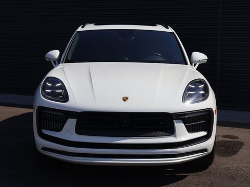 Certified 2024 Porsche Macan S AWD/4WD image 7