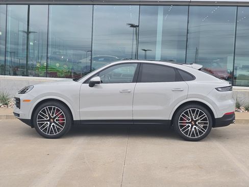 New 2026 Porsche Cayenne S AWD/4WD image 2