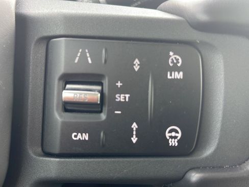 Used 2024 Land Rover Defender 110 X-Dynamic SE AWD/4WD image 30