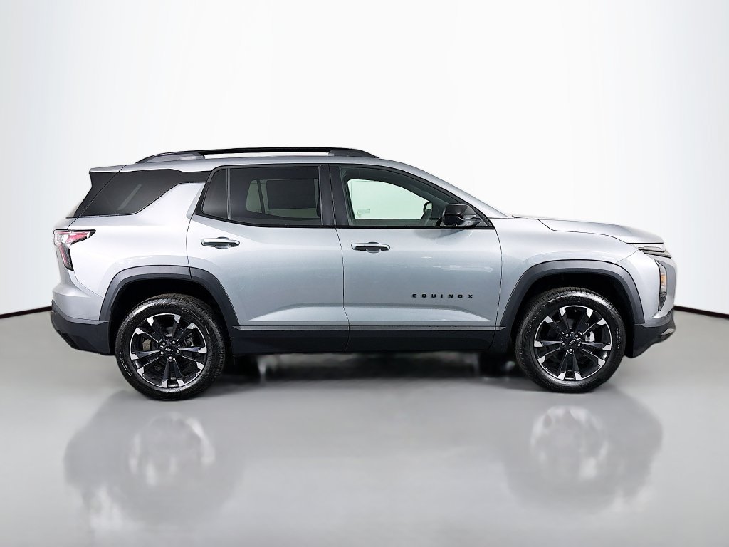 Used 2026 Chevrolet Equinox RS w/ Safety and Technology Package AWD/4WD image 9