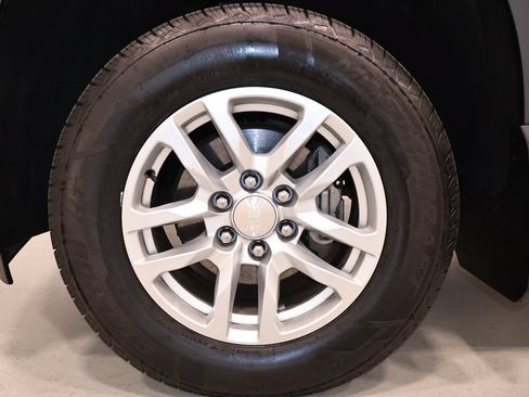 Used 2019 Chevrolet Silverado 1500 LT w/ All-Star Edition AWD/4WD image 36