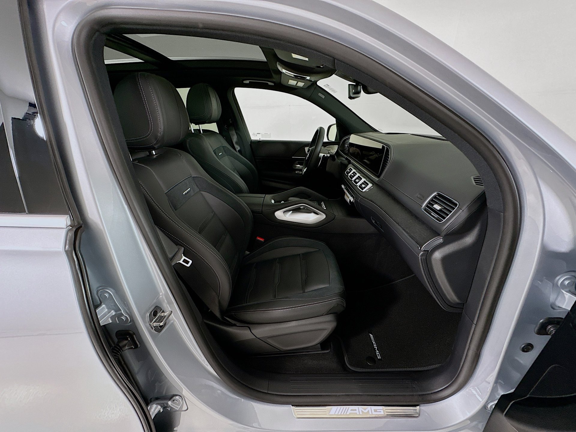 New 2026 Mercedes-Benz GLE 53 AMG 4MATIC image 32