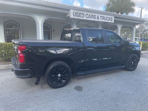 Used 2019 Chevrolet Silverado 1500 Custom w/ Custom Convenience Package image 3