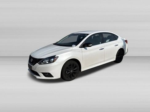 Used 2018 Nissan Sentra SR w/ SR Midnight Edition Package FWD image 10