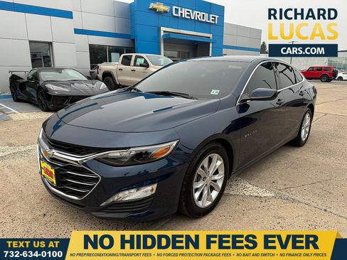 Used 2021 Chevrolet Malibu LT FWD image 1
