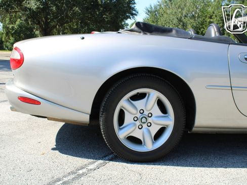 Used 1999 Jaguar XK8 Convertible RWD image 39