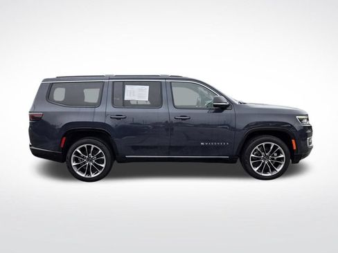 Used 2025 Jeep Wagoneer Series III w/ Premium Group I AWD/4WD image 2