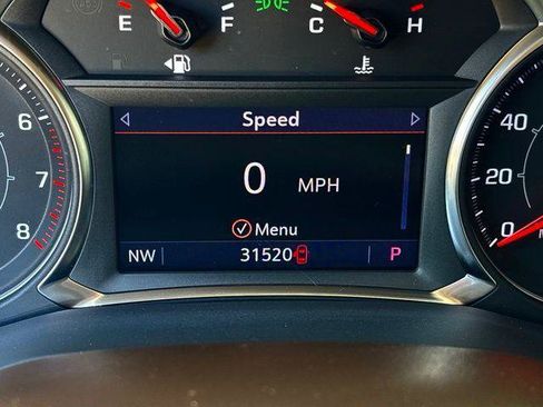 Used 2023 GMC Acadia SLE w/ Driver Convenience Package FWD image 18
