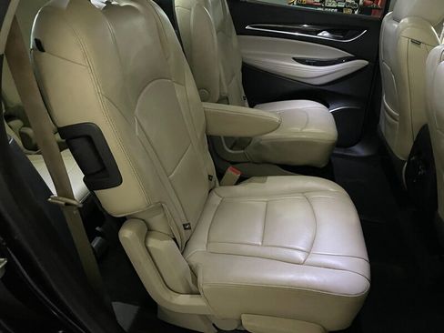 Used 2018 Buick Enclave Essence AWD/4WD image 18