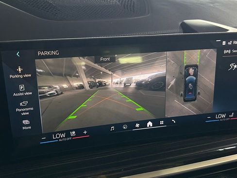 Used 2024 BMW X6 xDrive40i w/ Premium Package image 23