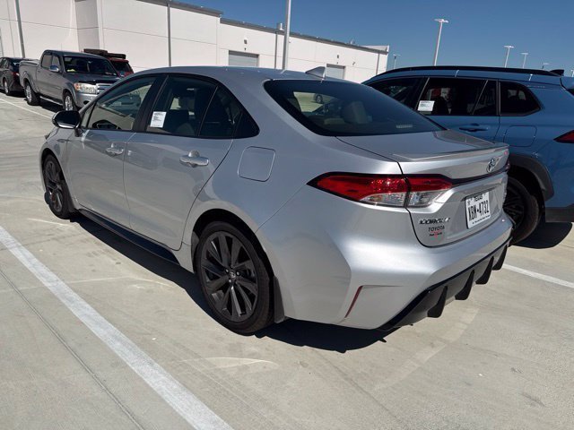 Used 2025 Toyota Corolla SE FWD image 6