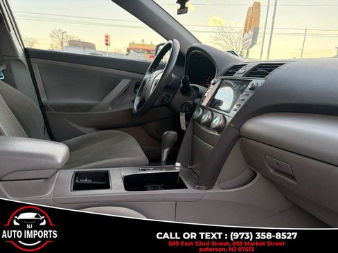 Used 2008 Toyota Camry 4dr sl image 17