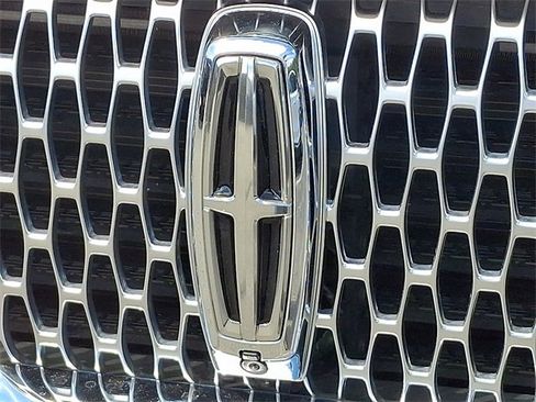 Used 2023 Lincoln Aviator Reserve w/ Equipment Group 201A AWD/4WD image 31