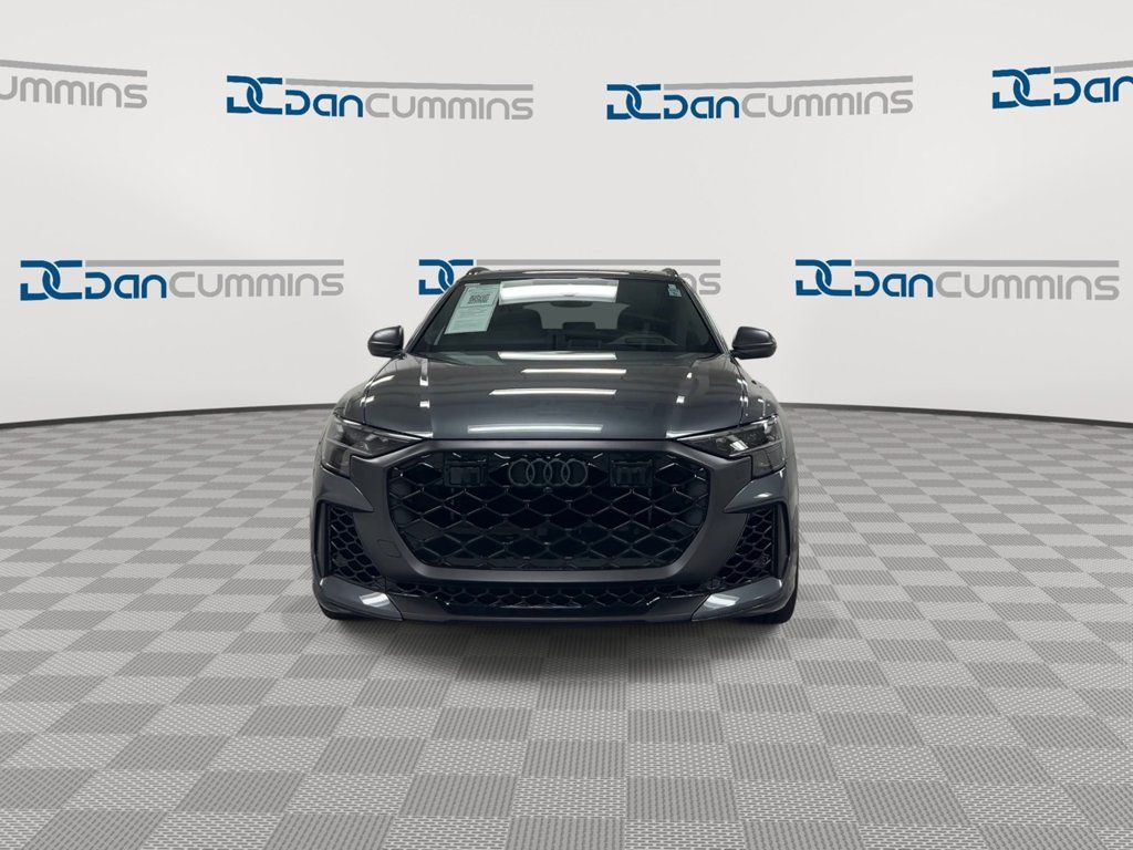 Used 2026 Audi RS Q8 performance AWD/4WD image 3