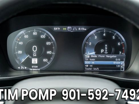 Used 2022 Volvo XC40 T5 Momentum image 16