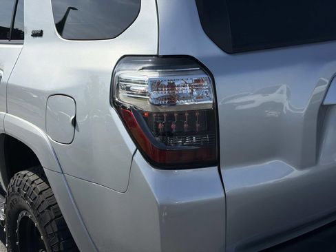 Used 2020 Toyota 4Runner SR5 Premium AWD/4WD image 12