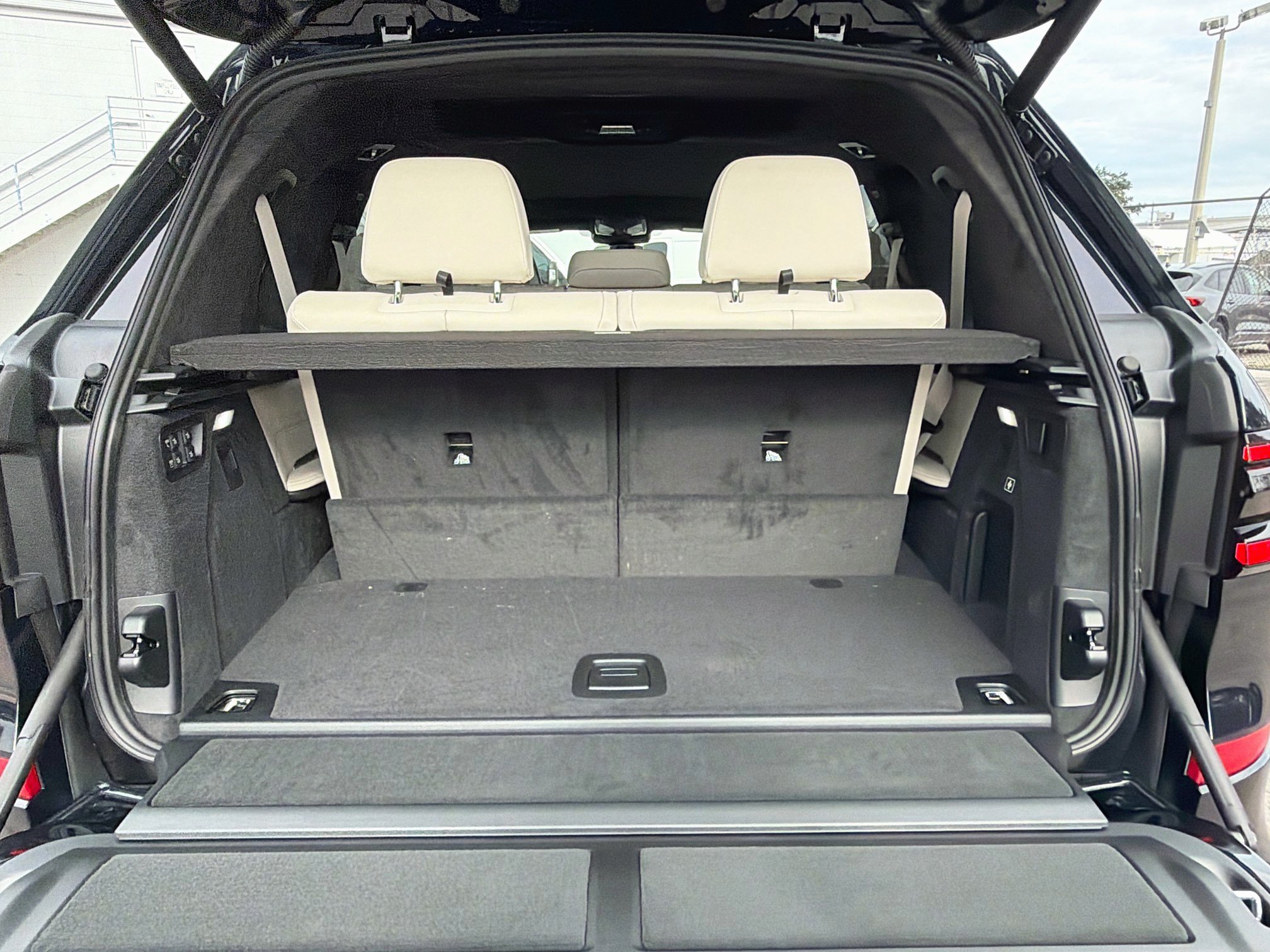 New 2027 BMW X7 xDrive40i w/ Executive Package AWD/4WD image 12
