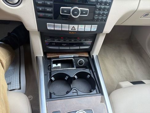 Used 2014 Mercedes-Benz E 350 4MATIC Sedan image 29