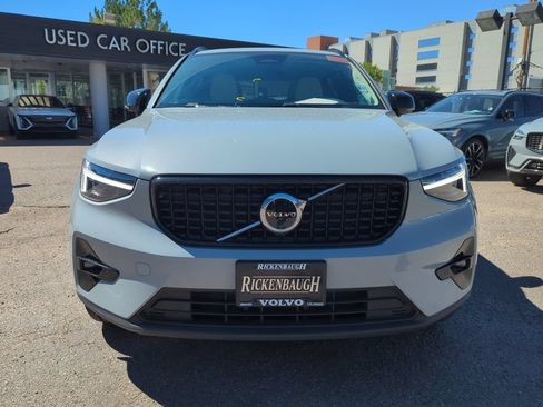 Used 2026 Volvo XC40 B5 Plus AWD/4WD image 2