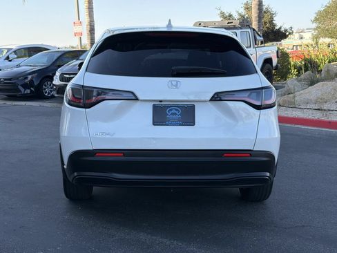 Used 2023 Honda HR-V LX image 12