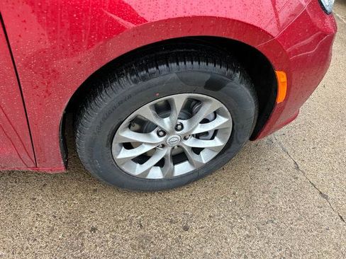 New 2026 Chrysler Pacifica Select image 24