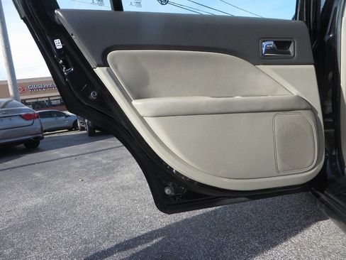 Used 2012 Ford Fusion SEL image 34