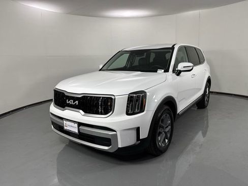 Used 2024 Kia Telluride LX image 23