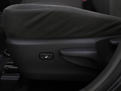 Used 2014 Toyota Prius V Three image 26