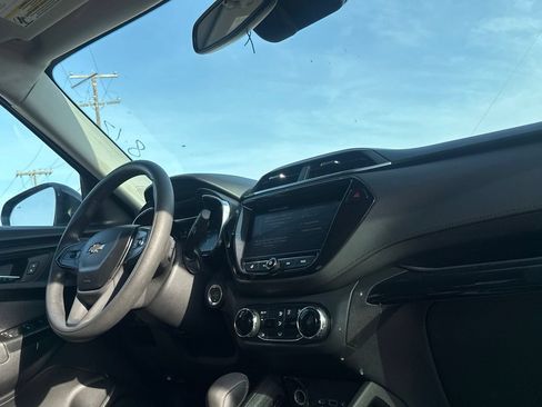 Used 2021 Chevrolet TrailBlazer LT w/ Convenience Package AWD/4WD image 27