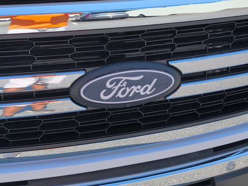 New 2025 Ford F150 Lariat w/ Equipment Group 502A High image 4