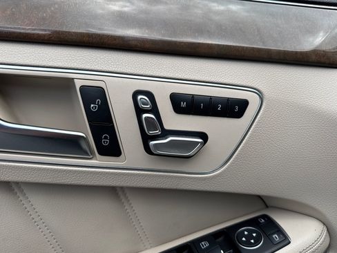 Used 2014 Mercedes-Benz E 350 4MATIC Sedan image 14