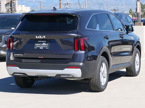 New 2026 Kia Sorento LX FWD image 3