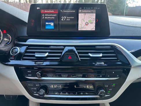 Used 2017 BMW 540i image 28