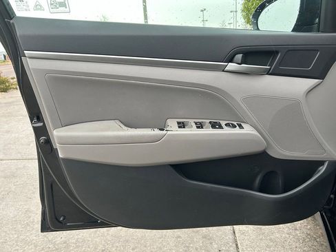 Used 2020 Hyundai Elantra SEL w/ Cargo Package (C1) FWD image 9