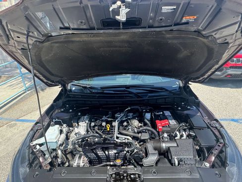 Used 2025 Nissan Altima 2.5 SV FWD image 28