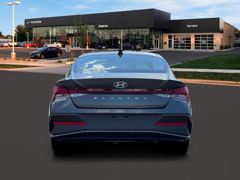 New 2026 Hyundai Elantra SE FWD image 6