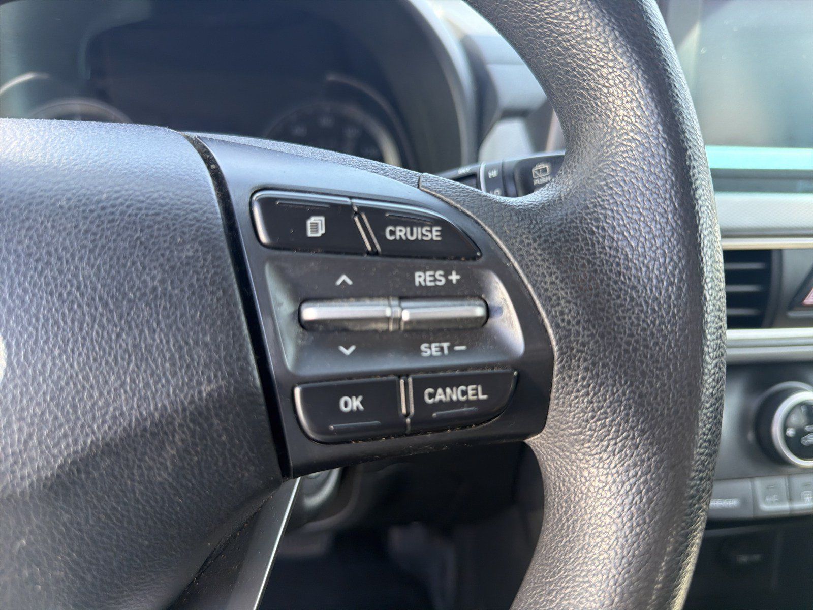 Used 2020 Hyundai Kona SE FWD image 11